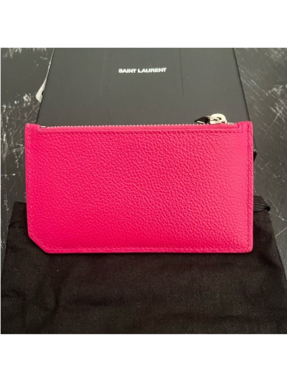 YSL PARIS
FRAGMENTS CARD CASE - Picture 5 of 15